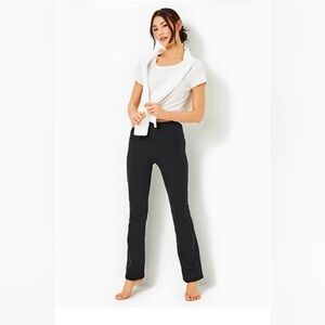 Lilly Pulitzer Medium Luxletic 31.5" Carpe Vita Black Flare Legging Pants
